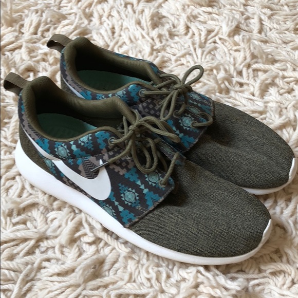 nike roshe green mens